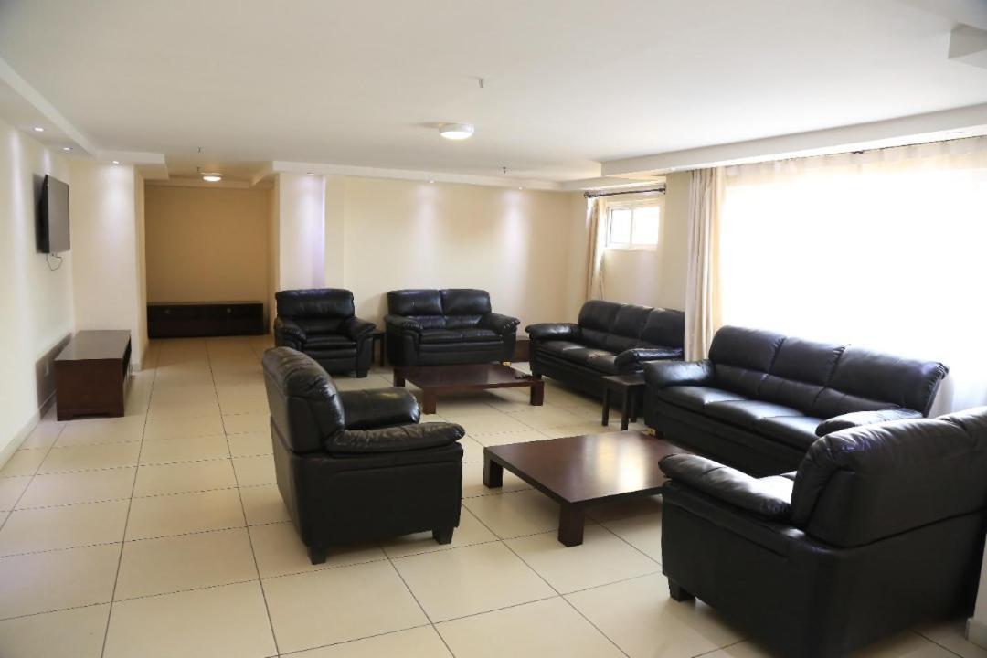 Executive Suites Кігалі Екстер'єр фото